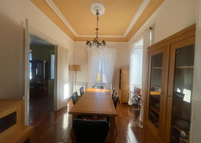 La Clinica * Ballota